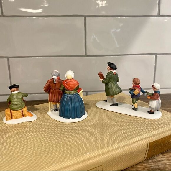 Dept 56 Sleepy Hollow Set Heritage Village Figurines Villagers #5956-0 - Picture 6 of 10